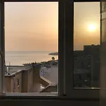 Aura *