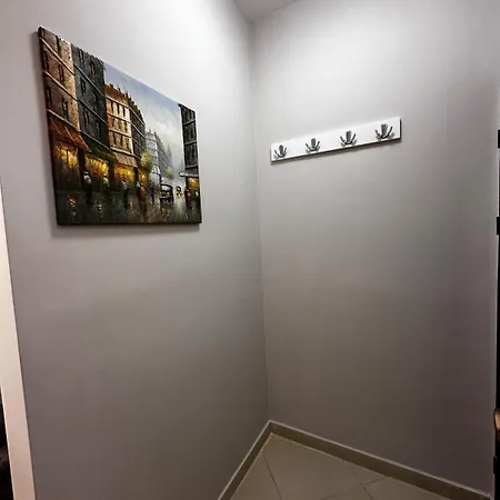 Apartment Aura *