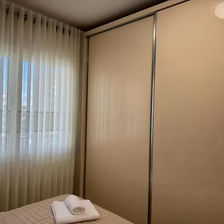Aura Apartment *
