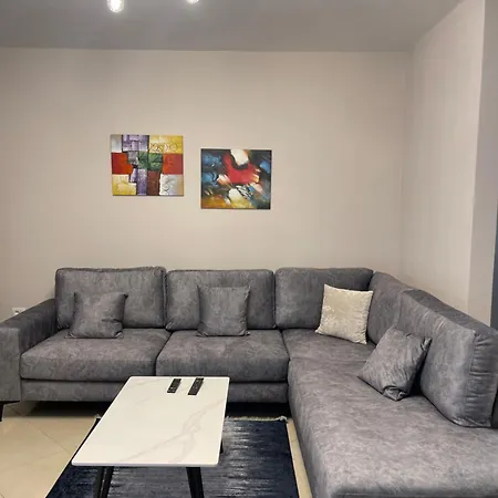Apartment Aura